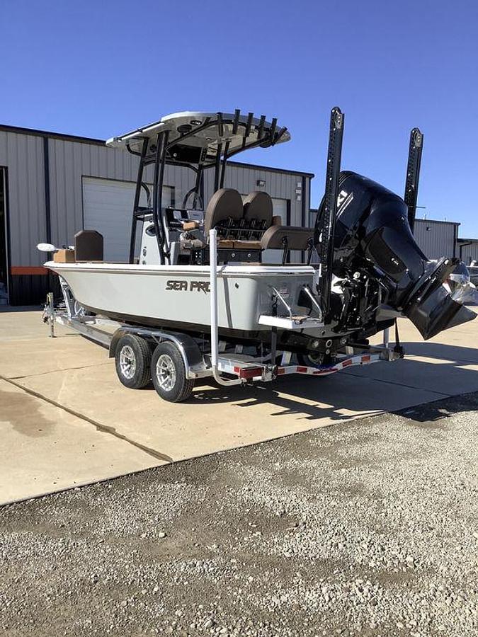 2025 Sea Pro 230 DLX