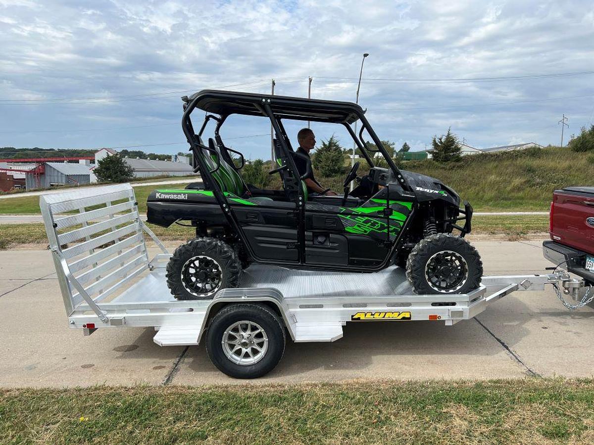7710H – 7712H Utility Trailers