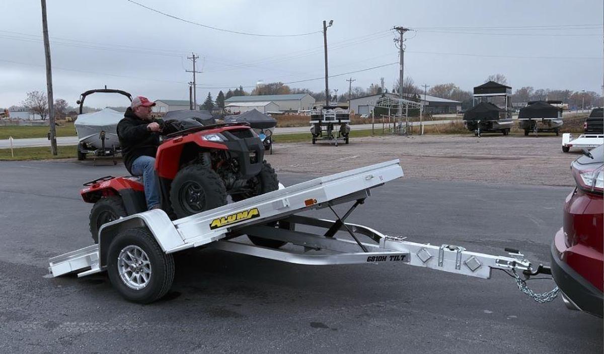 6810H-6812H TILT Utility Trailers