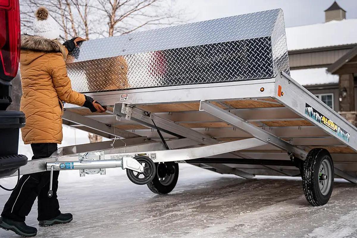 8610 TILT-8612 TILT Snowmobile Trailers