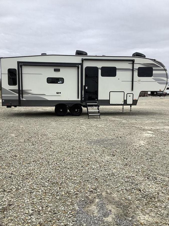 2025 Cruiser E-28RL