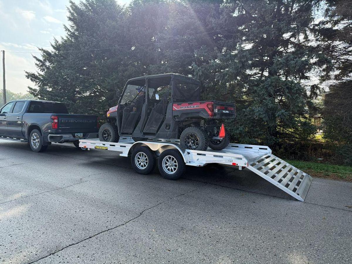 8014-8024TA-R-BT Utility Trailers