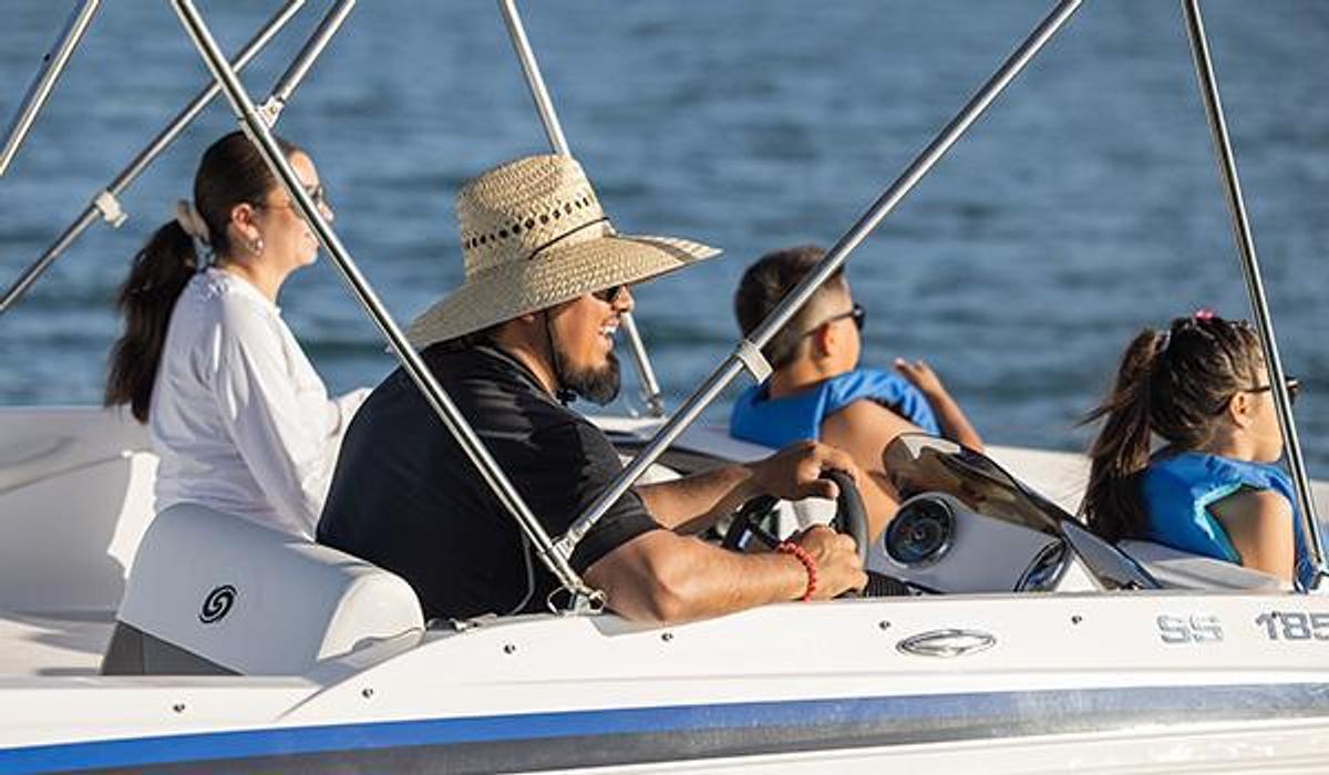 SunDeck Sport 185 Outboard