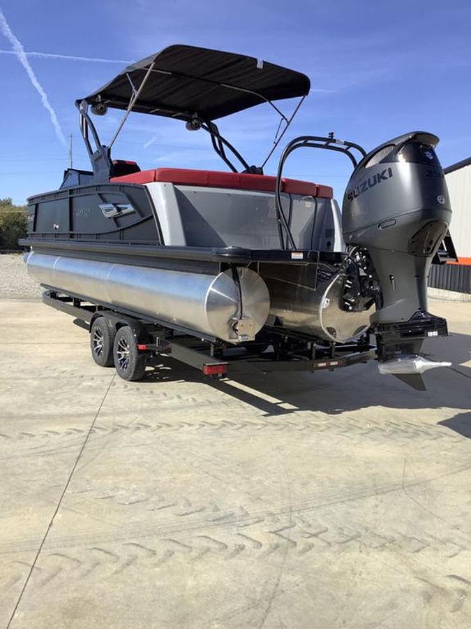 2026 Godfrey Pontoons AquaPatio 255 ULW iMPACT + Package (29 in. Center Tube)