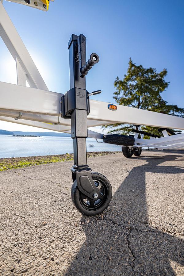 Tandem Axle V-Hull