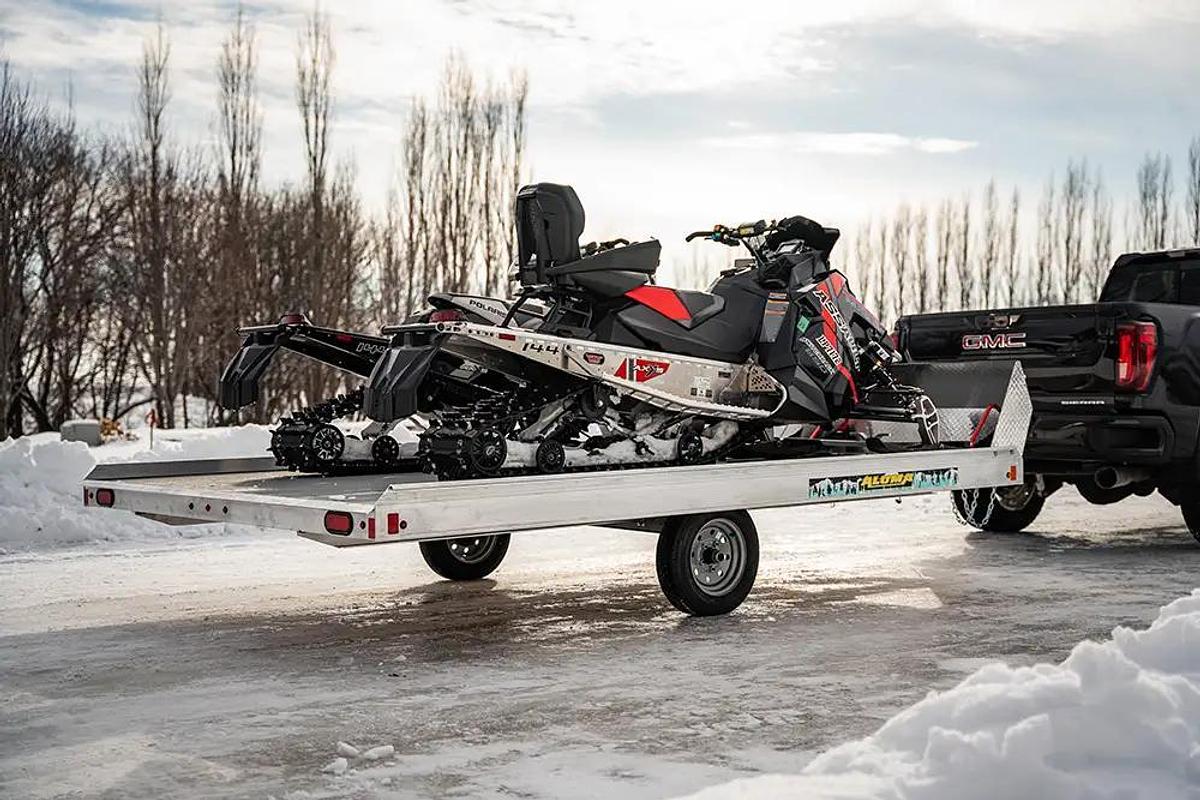 8610 TILT-8612 TILT Snowmobile Trailers
