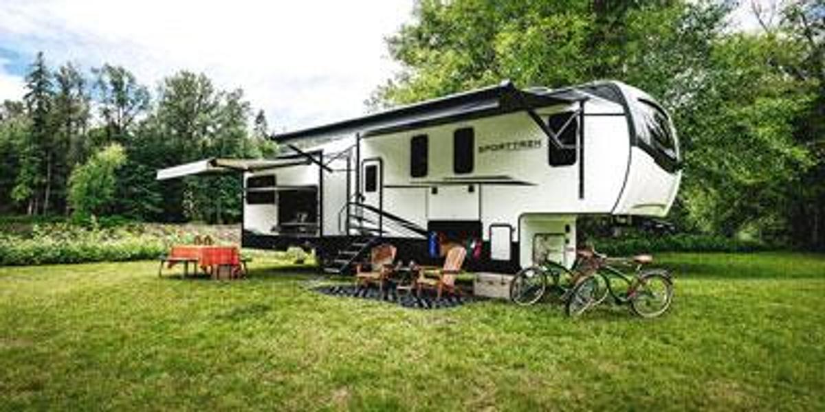 SportTrek Touring Edition Fifth Wheel STTF353VRK