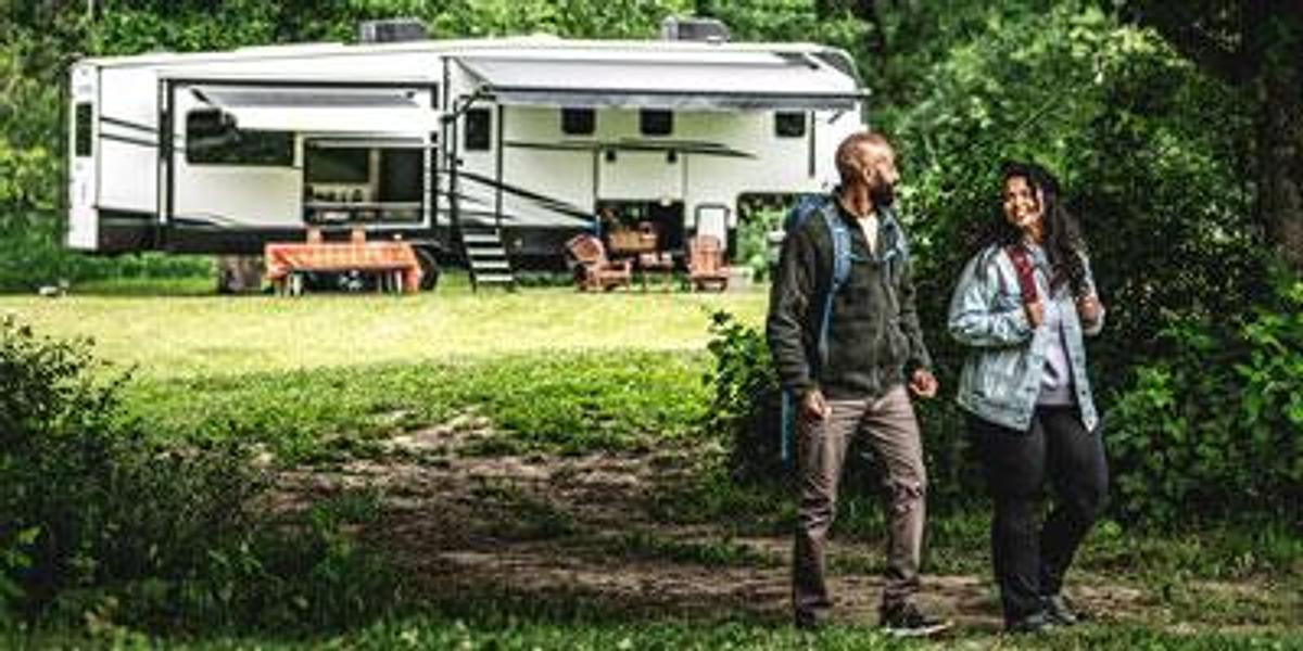 SportTrek Touring Edition Fifth Wheel STTF353VRK