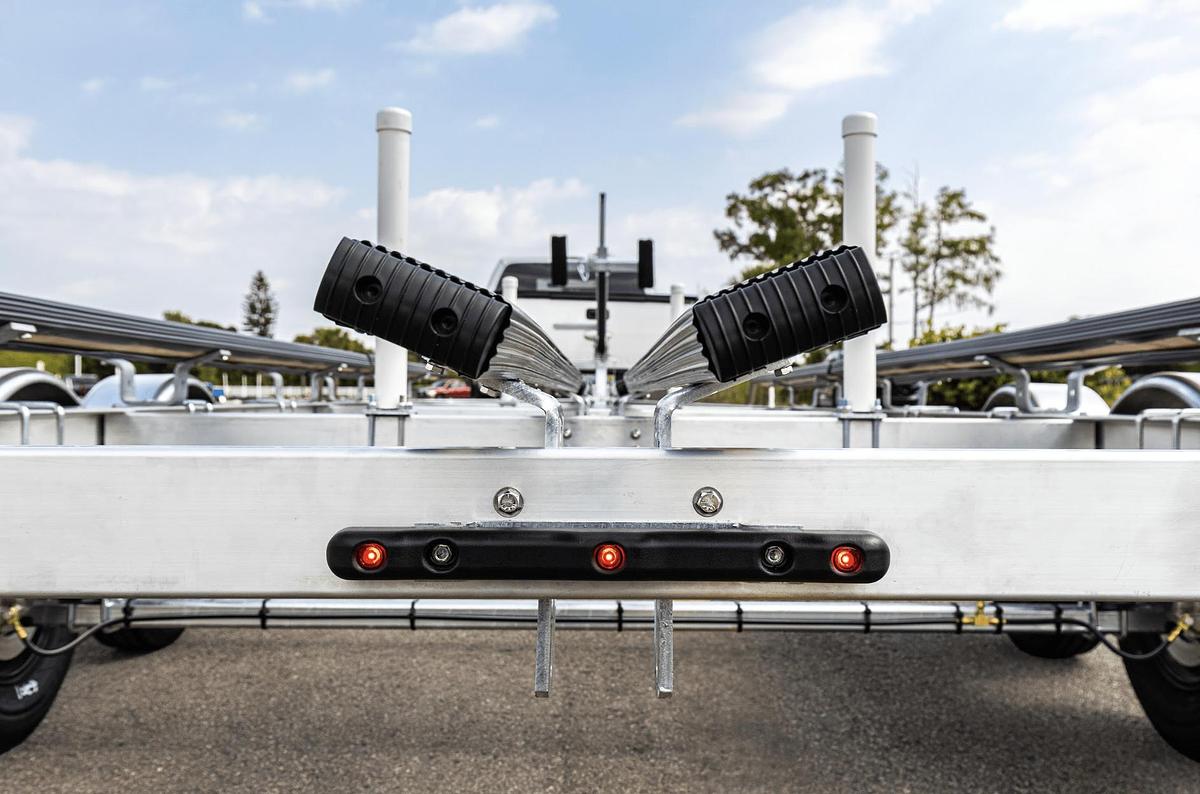 Tandem Axle V-Hull