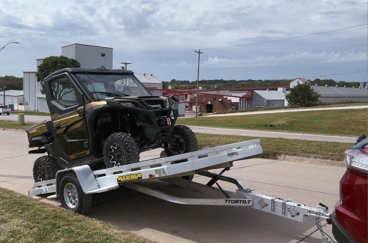 7712H TILT Utility Trailer