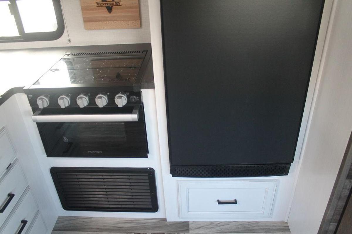2023 Venture RV Stratus SR291VQB