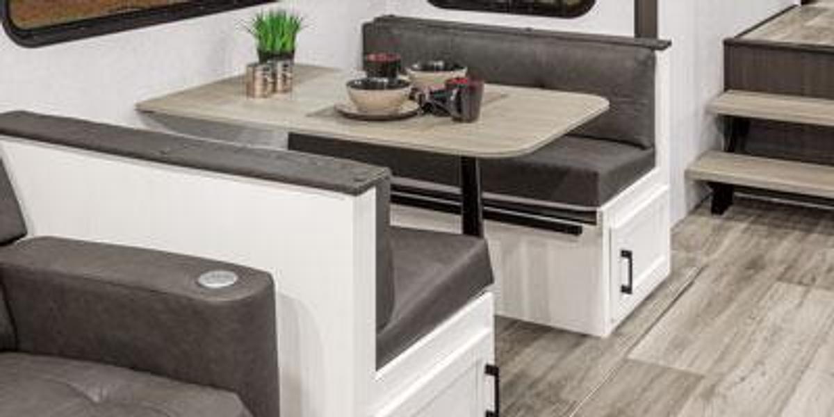 SportTrek Fifth Wheel STF312VTB