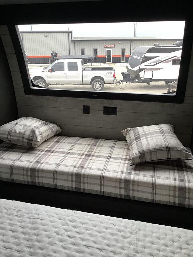 2025 Venture RV SportTrek 353 VIK