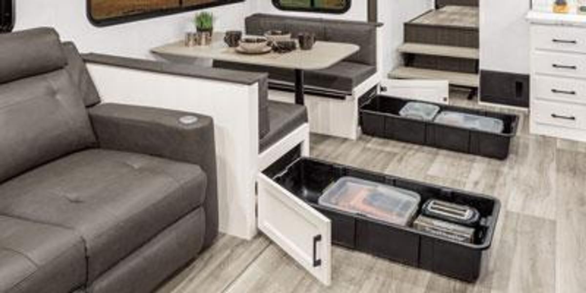 SportTrek Fifth Wheel STF312VTB