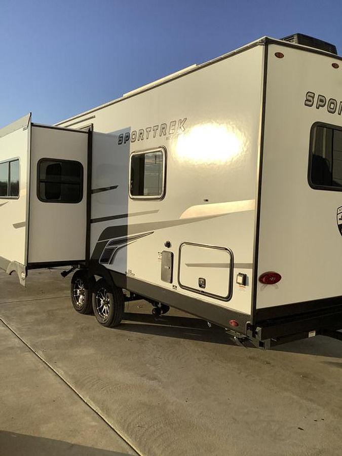 2025 Venture RV SportTrek ST251VFK