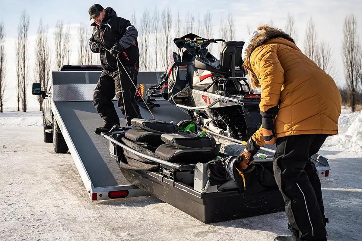 8610 TILT-8612 TILT Snowmobile Trailers