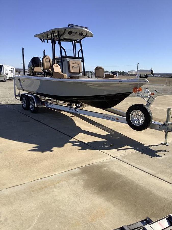 2025 Sea Pro 230 DLX