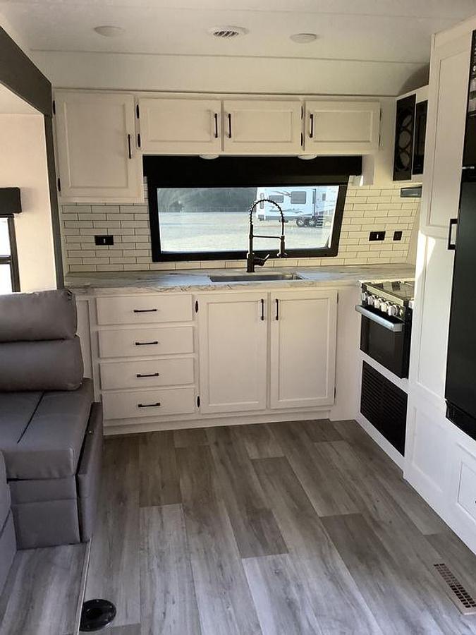 2025 Venture RV SportTrek ST251VFK