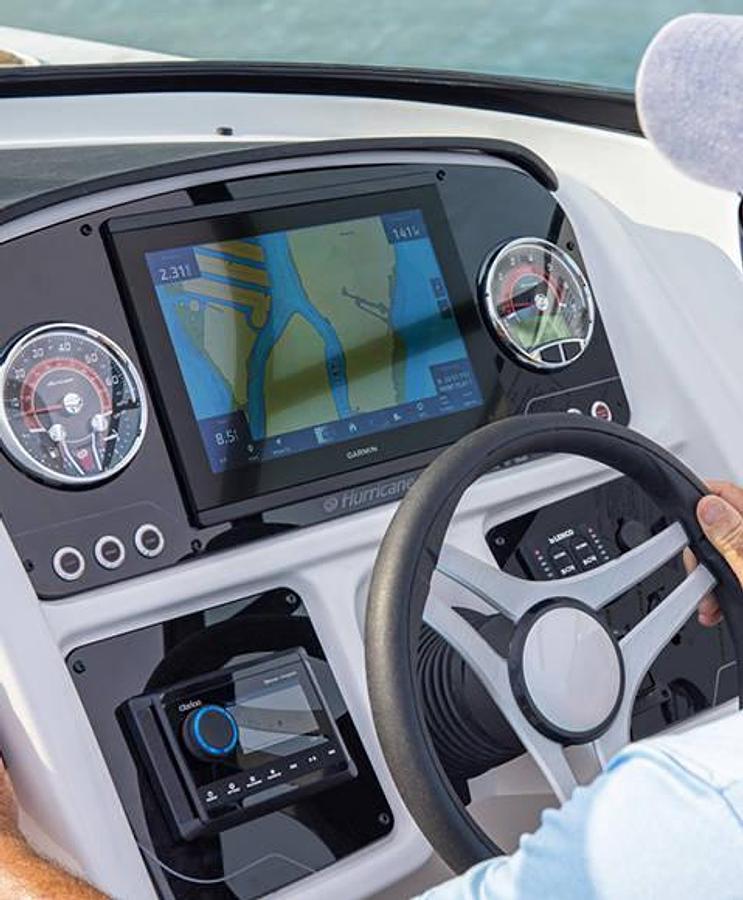 SunDeck 2690 Outboard