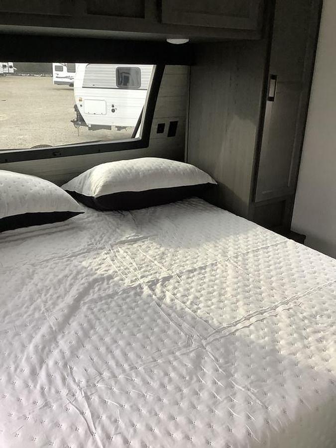 2025 Venture RV SportTrek ST301VTQ