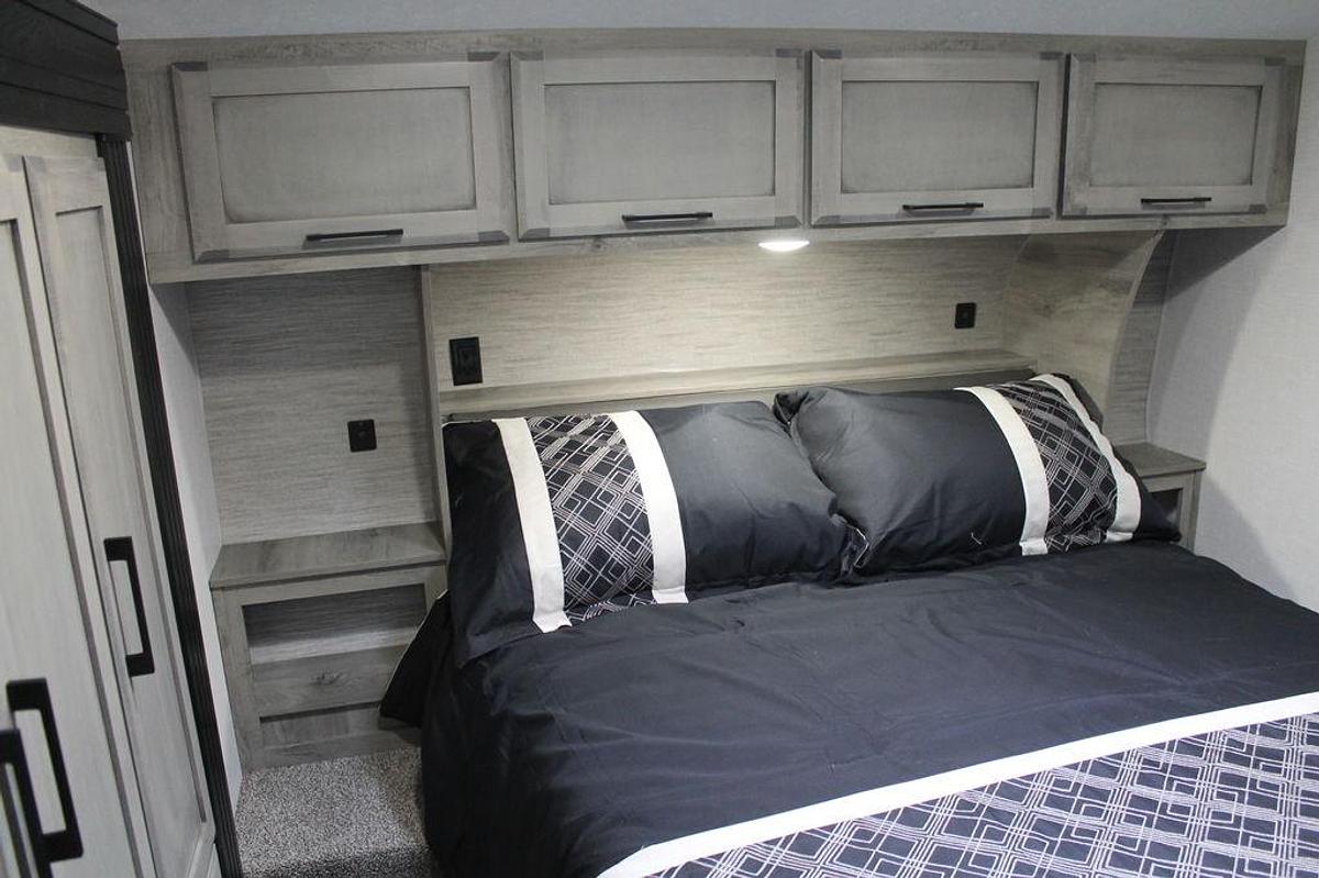 2023 KZ RV Durango Half-Ton D274BHD