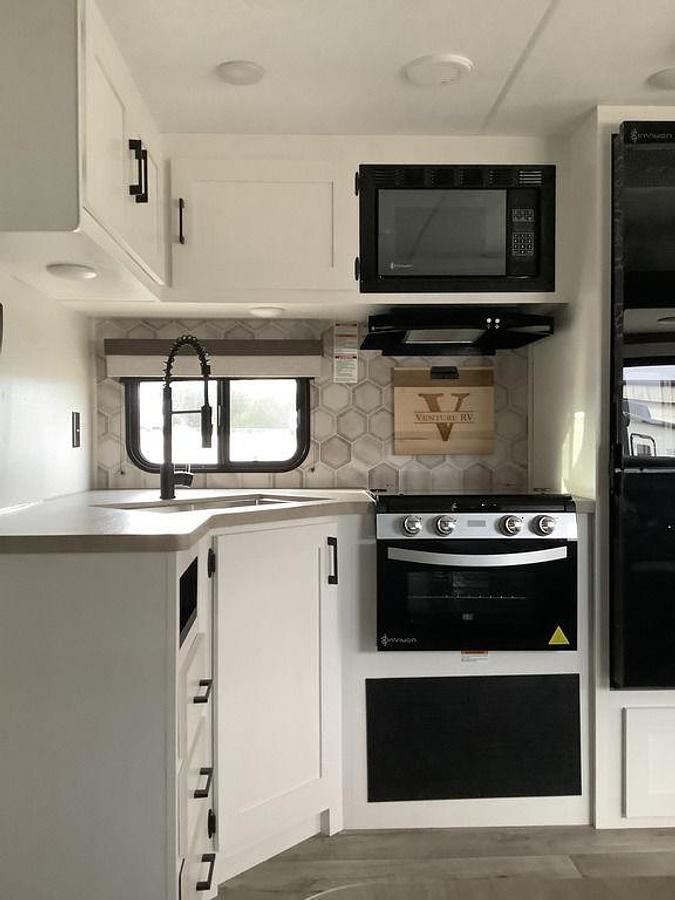 2025 Venture RV Sienna 271 VBH