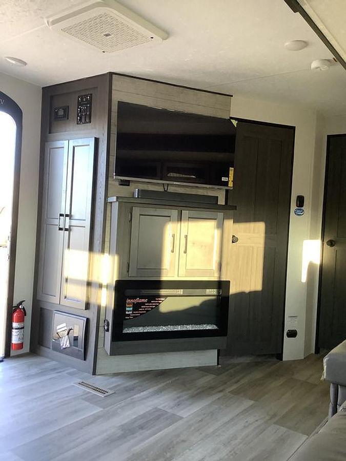 2025 Venture RV SportTrek ST251VFK