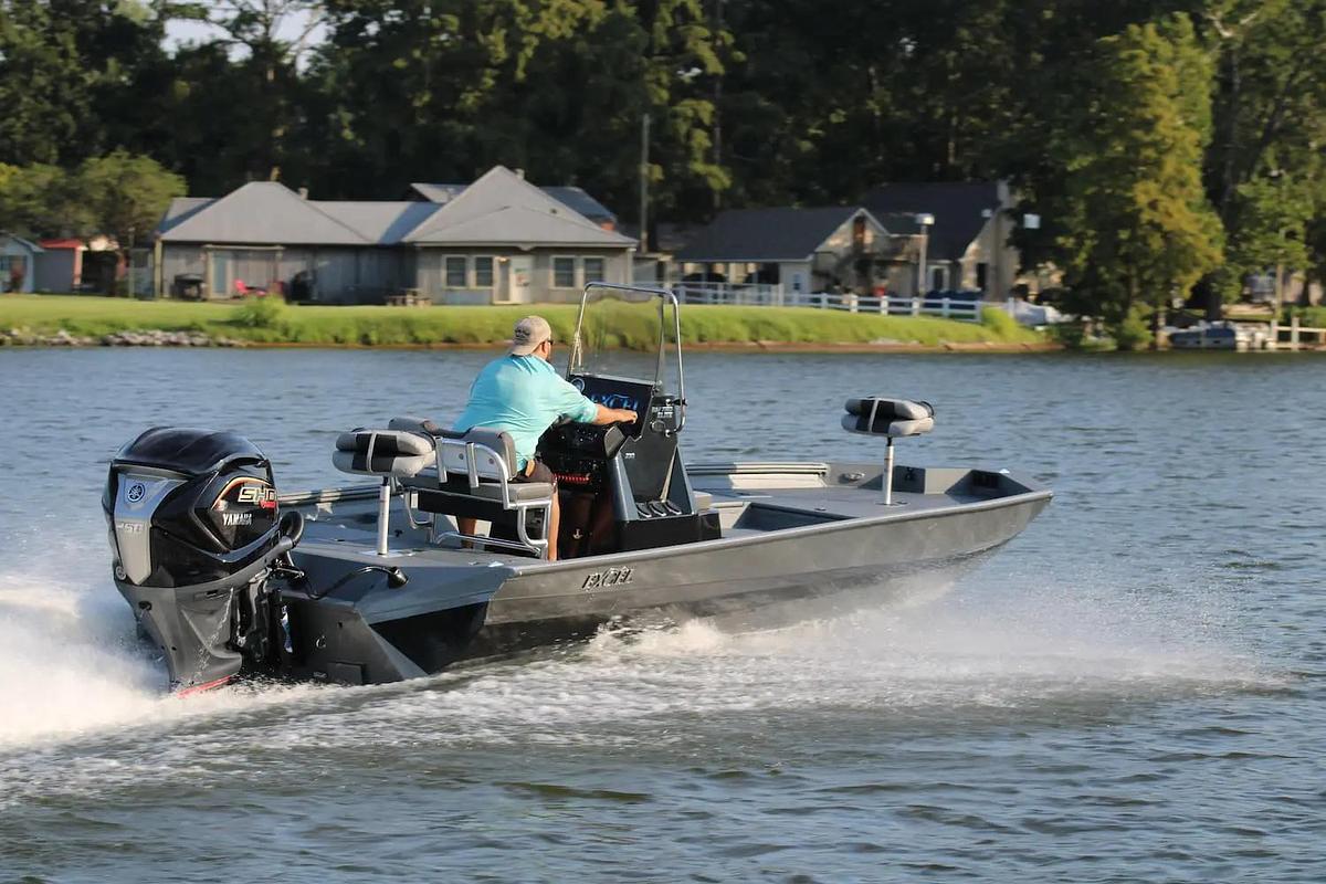 Bay Pro Elite 230