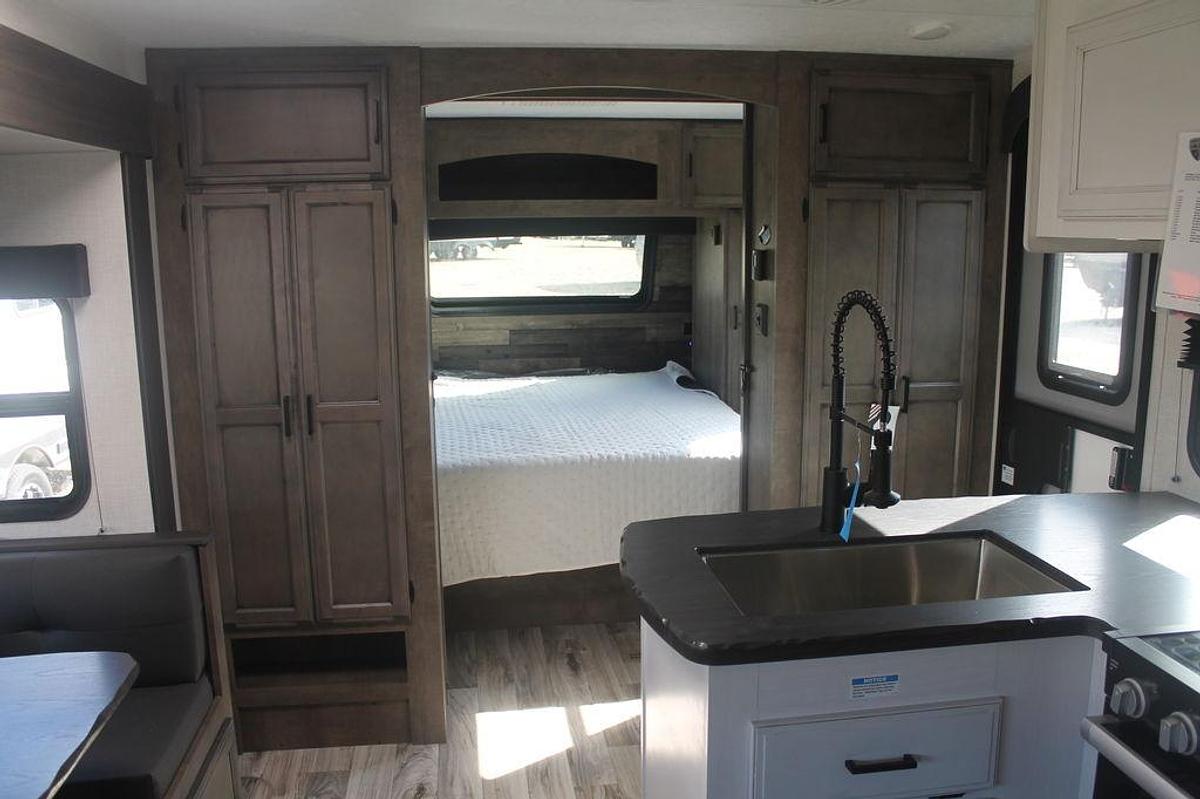 2023 Venture RV Stratus SR291VQB
