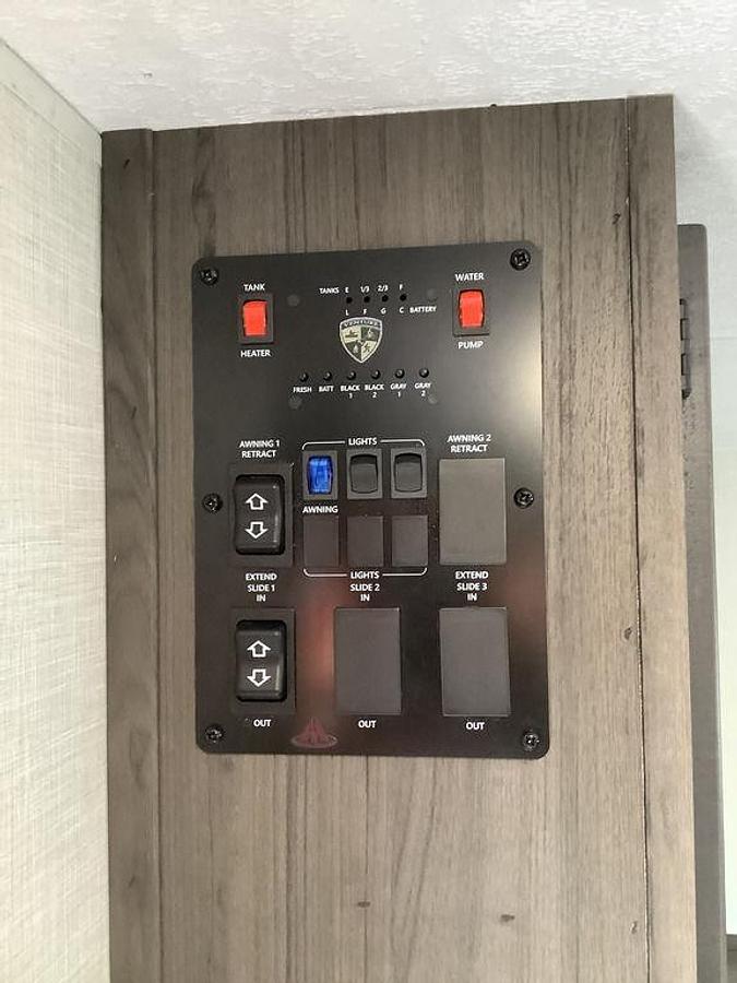 2025 Venture RV Stratus SR221VRK