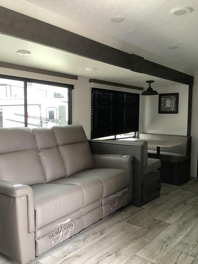 2025 Venture RV Sienna 271 VBH
