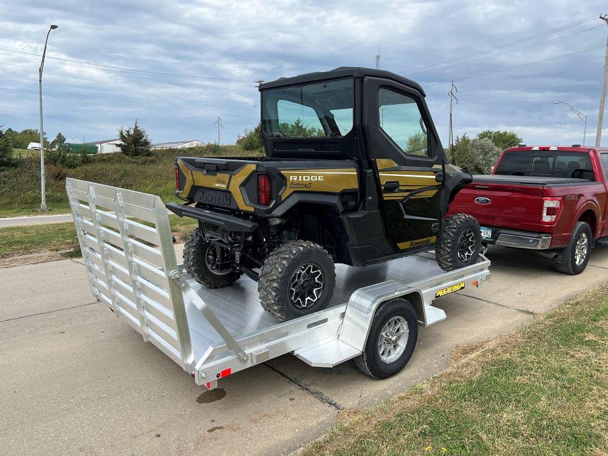 7710H – 7712H Utility Trailers