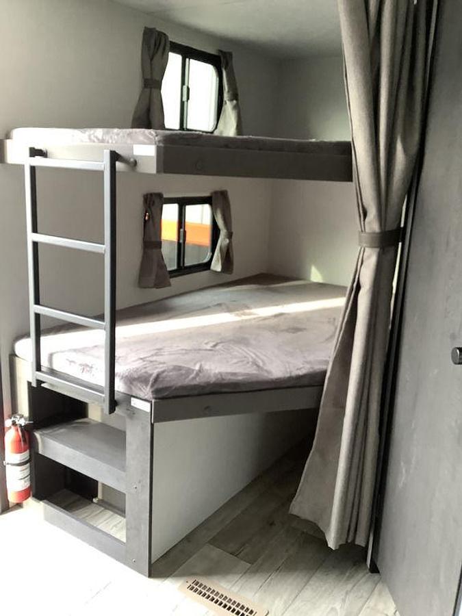 2025 Venture RV Sienna 271 VBH