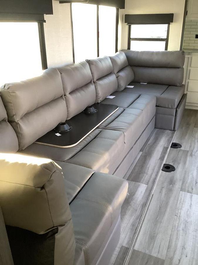 2025 Venture RV SportTrek ST251VFK