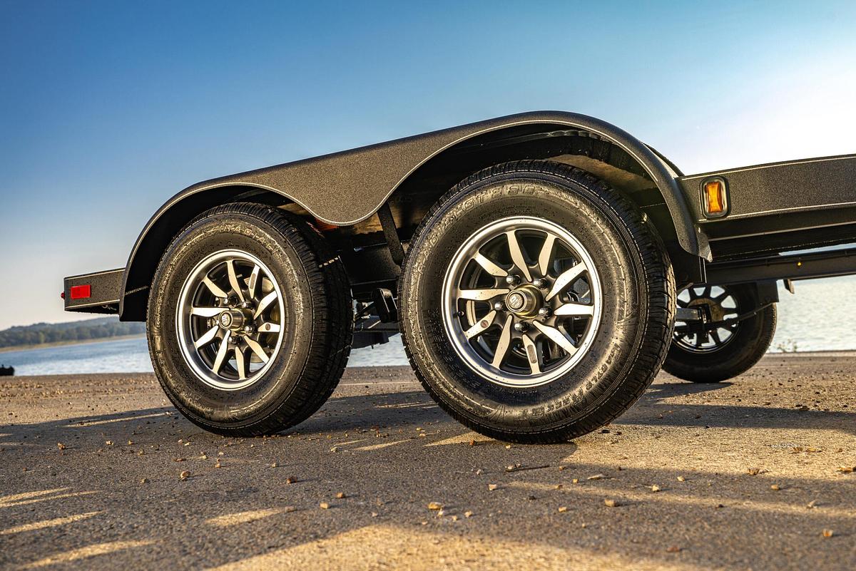 Tandem Axle Pontoon