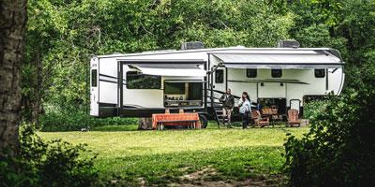 SportTrek Touring Edition Fifth Wheel STTF353VRK