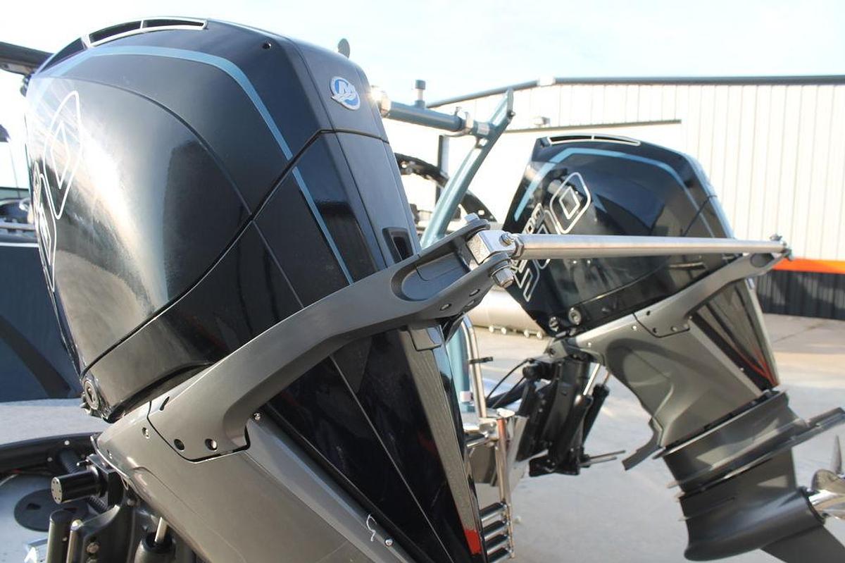 2024 South Bay SOUTH BAY SPORT DC 9 TWIN ENGINE MERCURY 500R