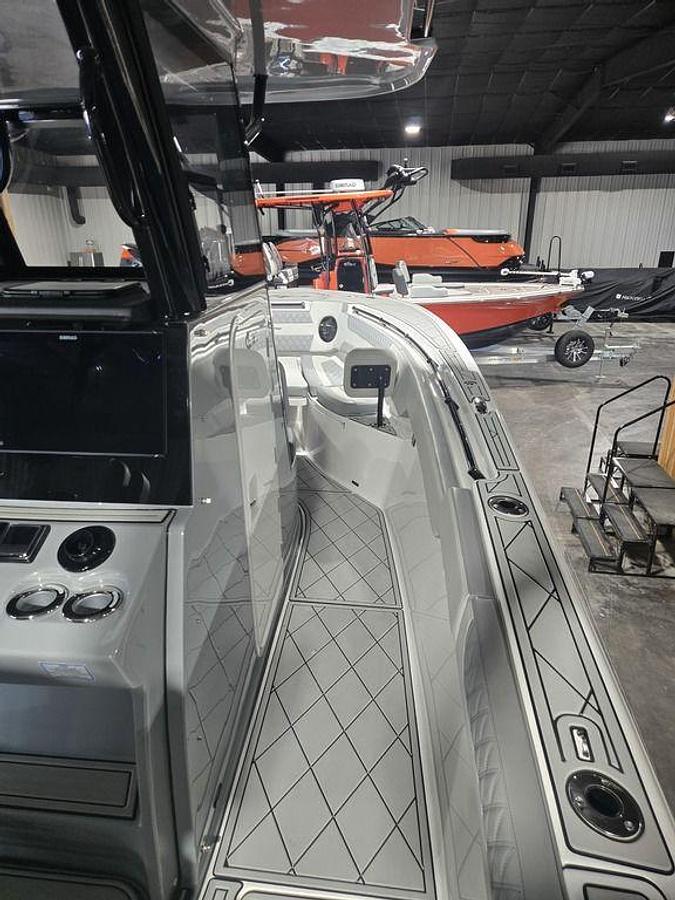 2025 Sea Pro 322 CC DLX