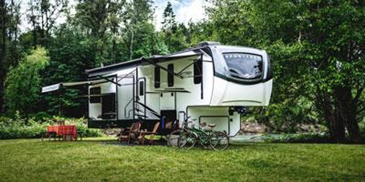 SportTrek Touring Edition Fifth Wheel STTF353VRK