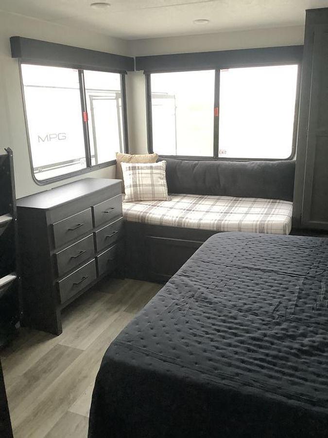 2025 Venture RV Stratus SR262VFK