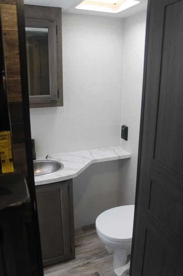 2023 Venture RV Stratus SR291VQB