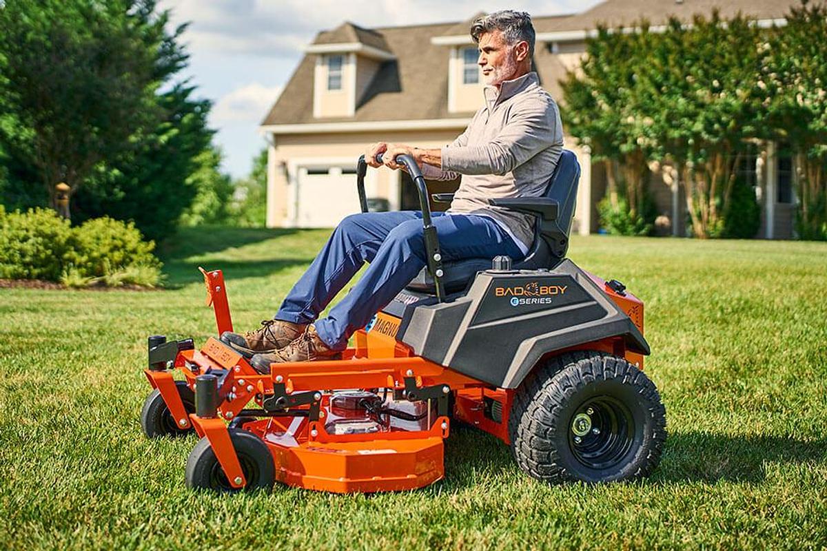 E-Magnum Electric Zero Turn Mower