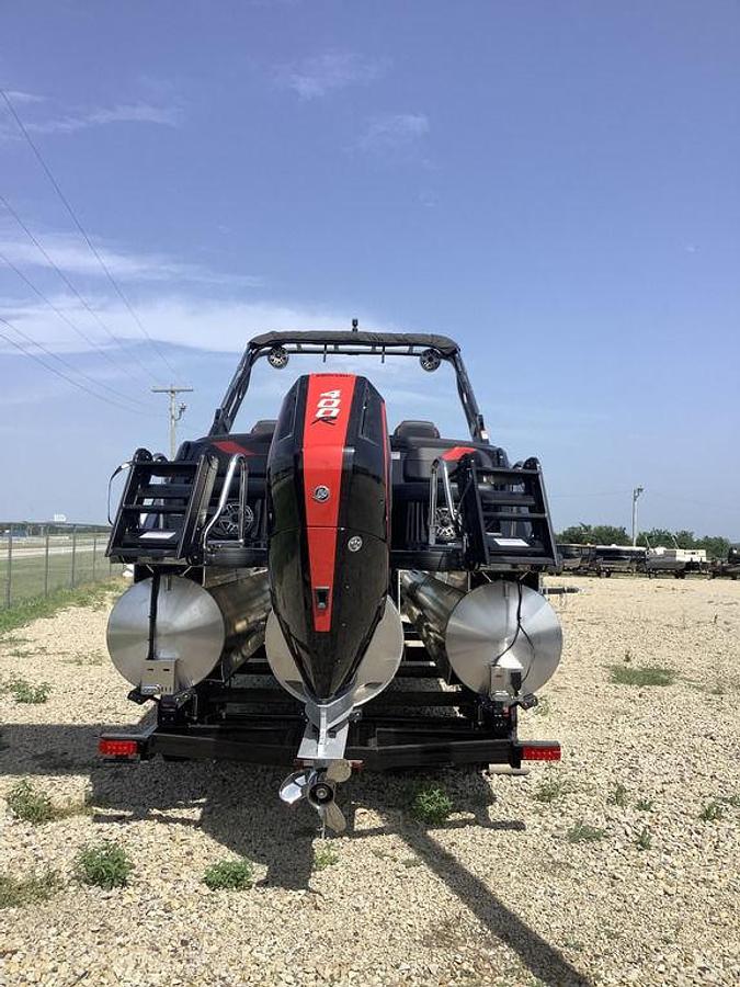 2026 Godfrey XP 2500