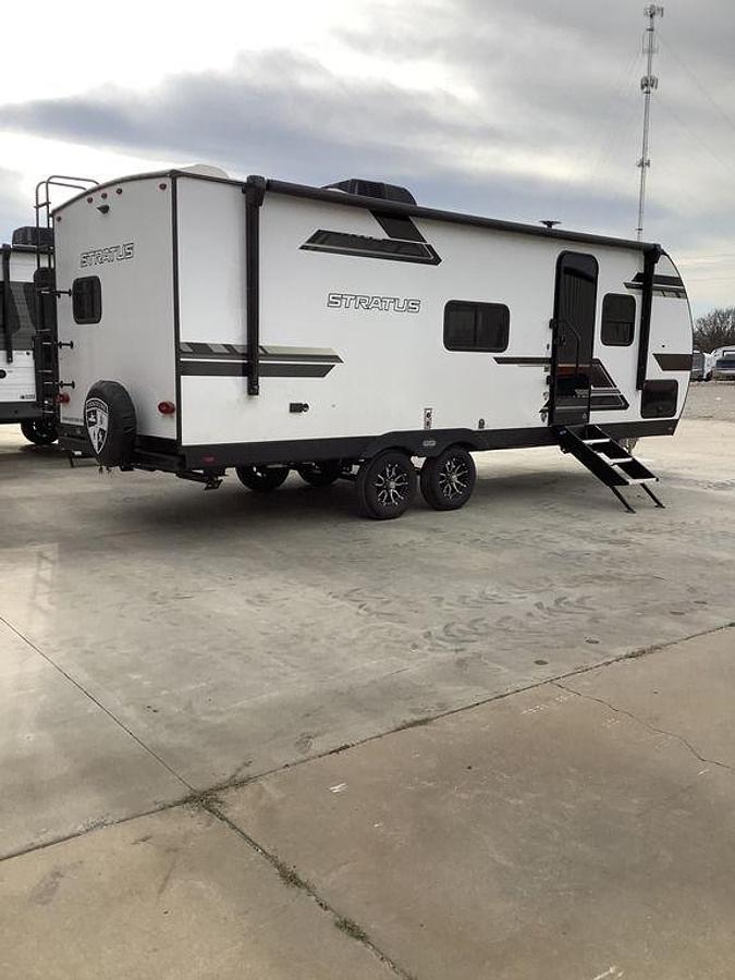 2025 Venture RV Stratus SR221VRK
