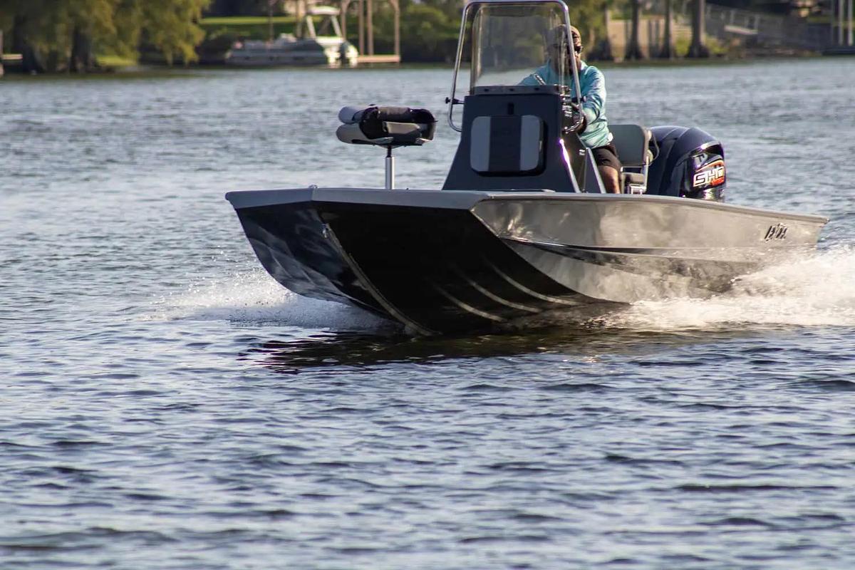 Bay Pro Elite 230