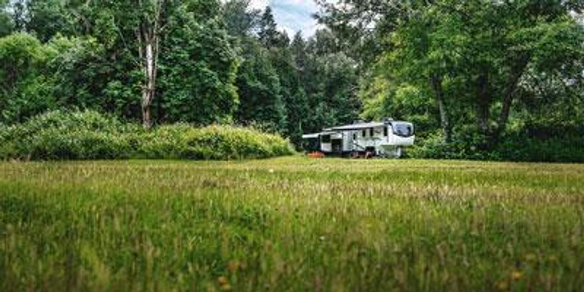 SportTrek Touring Edition Fifth Wheel STTF353VRK