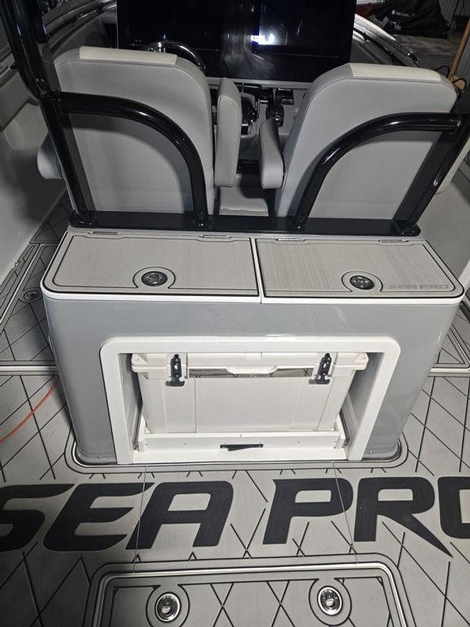 2025 Sea Pro 322 CC DLX