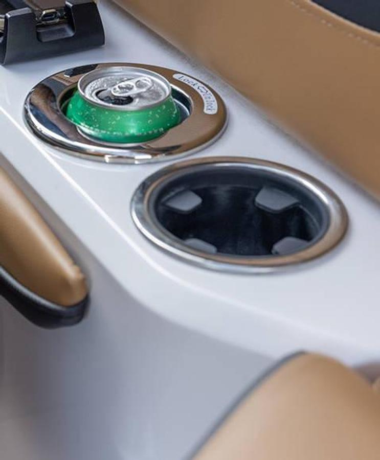 SunDeck 2600 Outboard