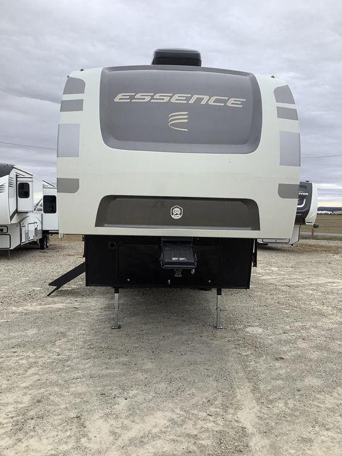 2025 Cruiser E-28RL
