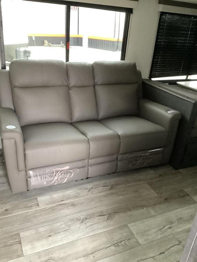 2025 Venture RV Sienna 271 VBH
